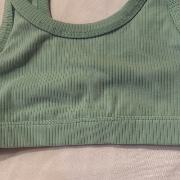 Alo Wellness Bra in Ultramint size small - Picture 3 of 6